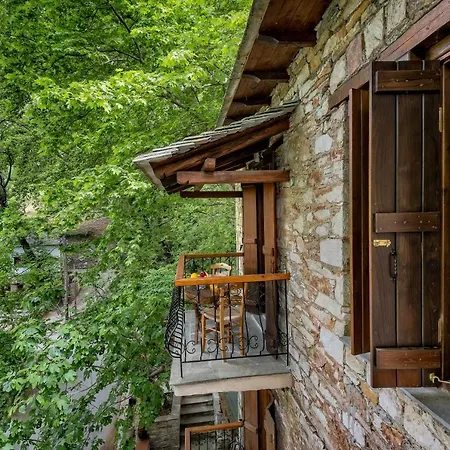 παλιός σταθμός 4*
