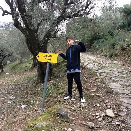 Palios Stathmos 招待所 4*