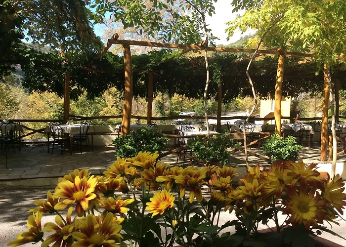 Palios Stathmos 4* Miléai